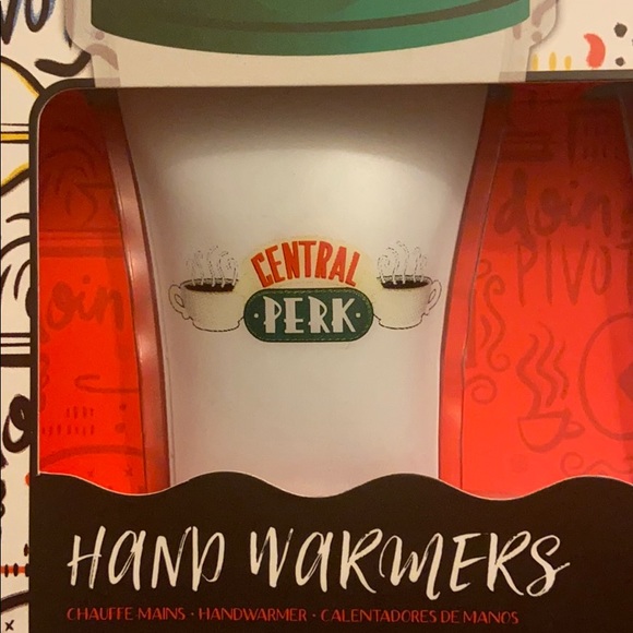 Set of 2 Friends Re-usable Hand Warmers Central Perk Cups Cute Novelty Gift NWT - Picture 4 of 4